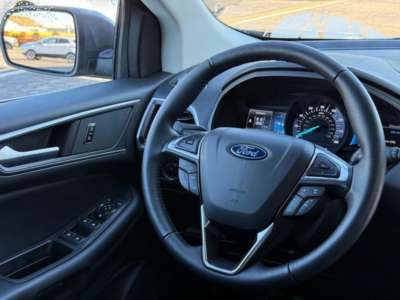 Certified 2024 Ford Edge SEL w/ Convenience Package image 13