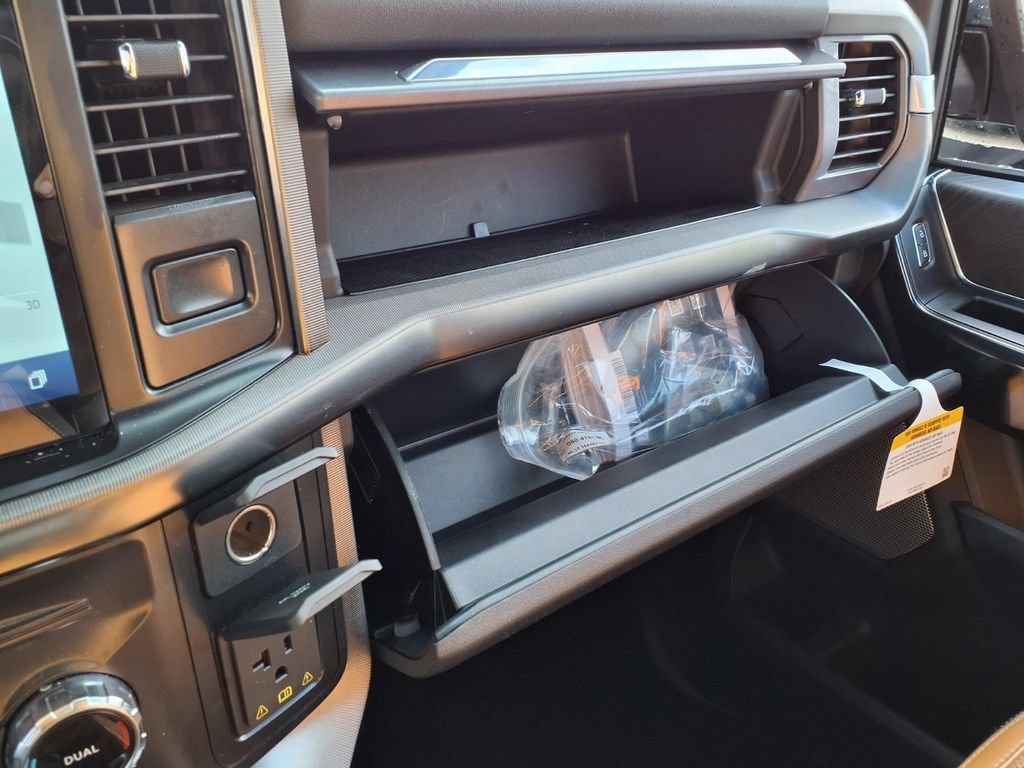 Certified 2022 Ford F150 Platinum AWD/4WD image 15