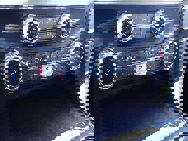 Certified 2023 Ford F150 Lariat image 39