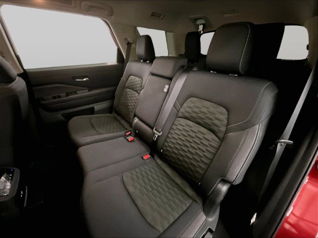 Used 2022 Nissan Pathfinder SV AWD/4WD image 25