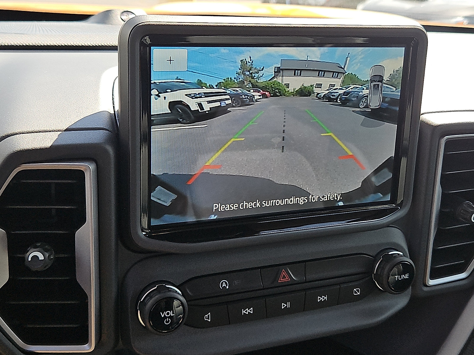 Certified 2022 Ford Bronco Sport Outer Banks w/ Tech Package AWD/4WD image 17