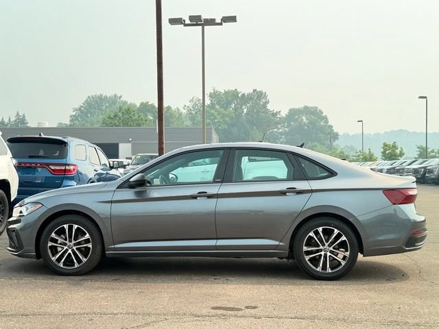 Used 2025 Volkswagen Jetta Sport FWD image 37