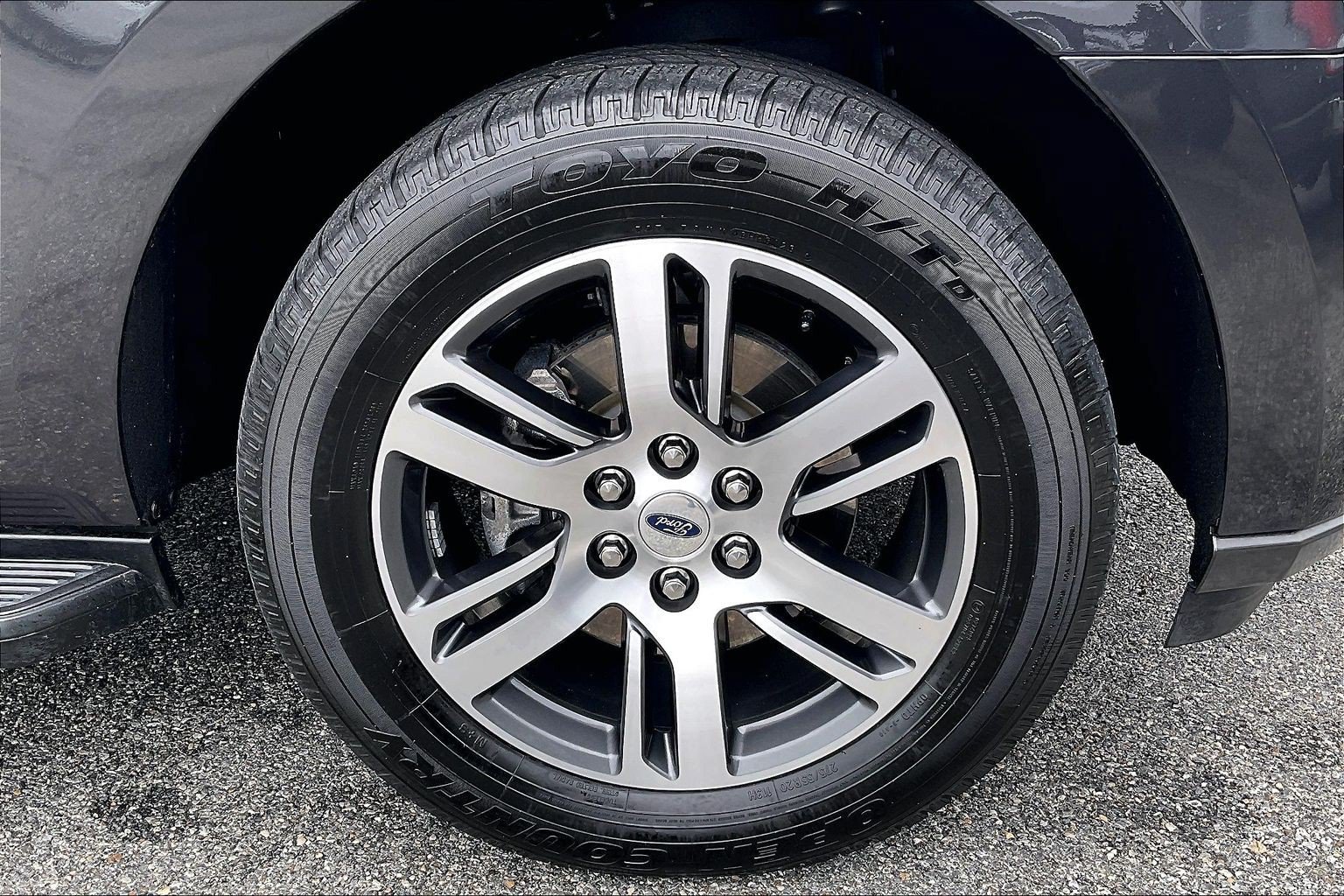 Certified 2024 Ford Expedition XLT RWD image 8