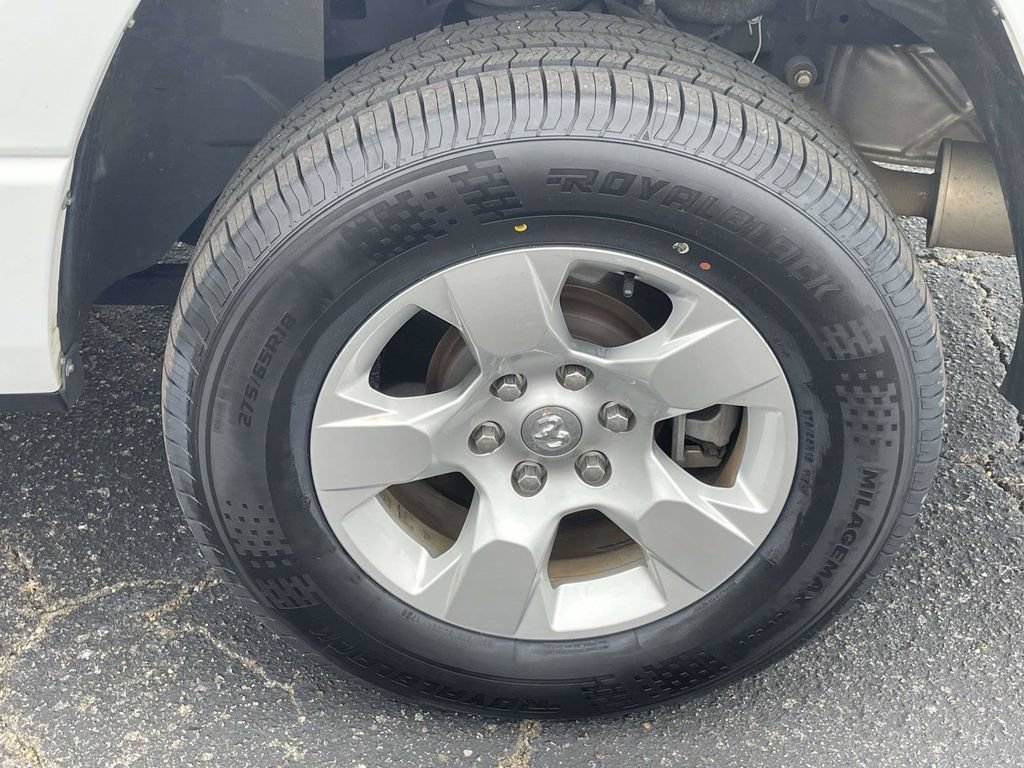 Used 2019 RAM 1500 Big Horn RWD image 9