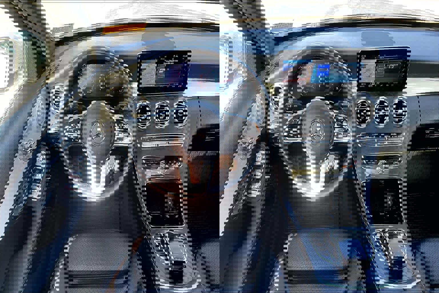 Used 2020 Mercedes-Benz C 300 4MATIC Sedan image 7