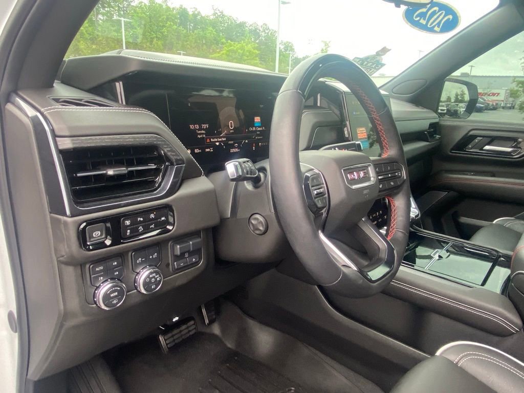 Used 2025 GMC Yukon AT4 Ultimate image 9