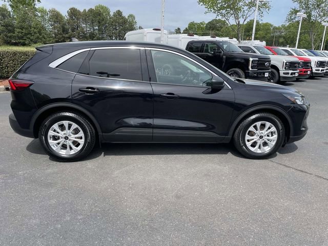 Certified 2023 Ford Escape Active w/ Cold Weather Package image 6