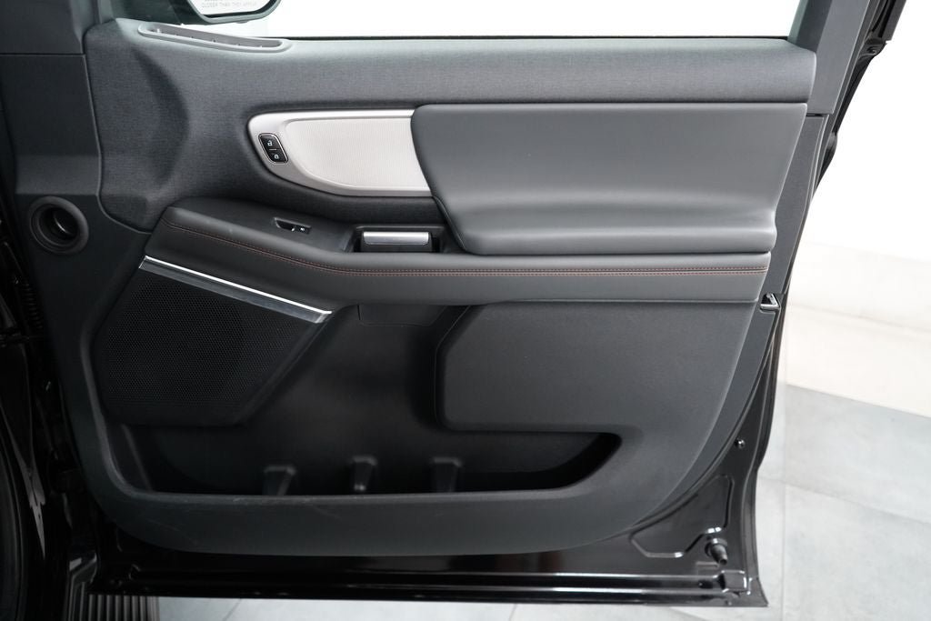 Certified 2025 Ford Expedition Active AWD/4WD image 29