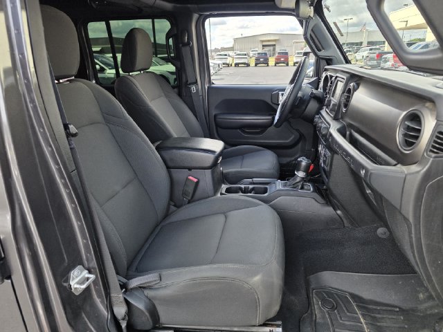 Used 2018 Jeep Wrangler Unlimited Sport S AWD/4WD image 27