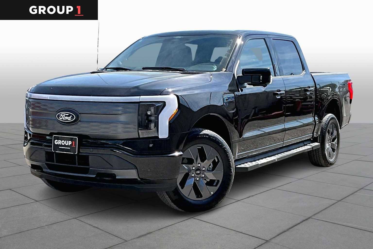 Certified 2025 Ford F150 Lightning Lariat w/ Max Trailer Tow Package image 1