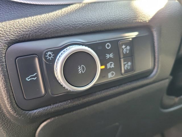 Certified 2022 Ford Explorer XLT w/ Equipment Group 202A image 17