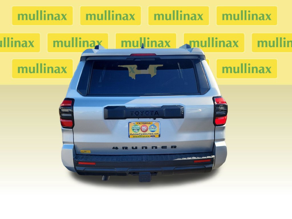 Used 2026 Toyota 4Runner SR5 AWD/4WD image 5