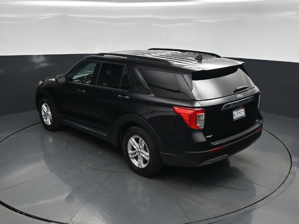 Certified 2023 Ford Explorer XLT w/ Equipment Group 202A RWD image 38