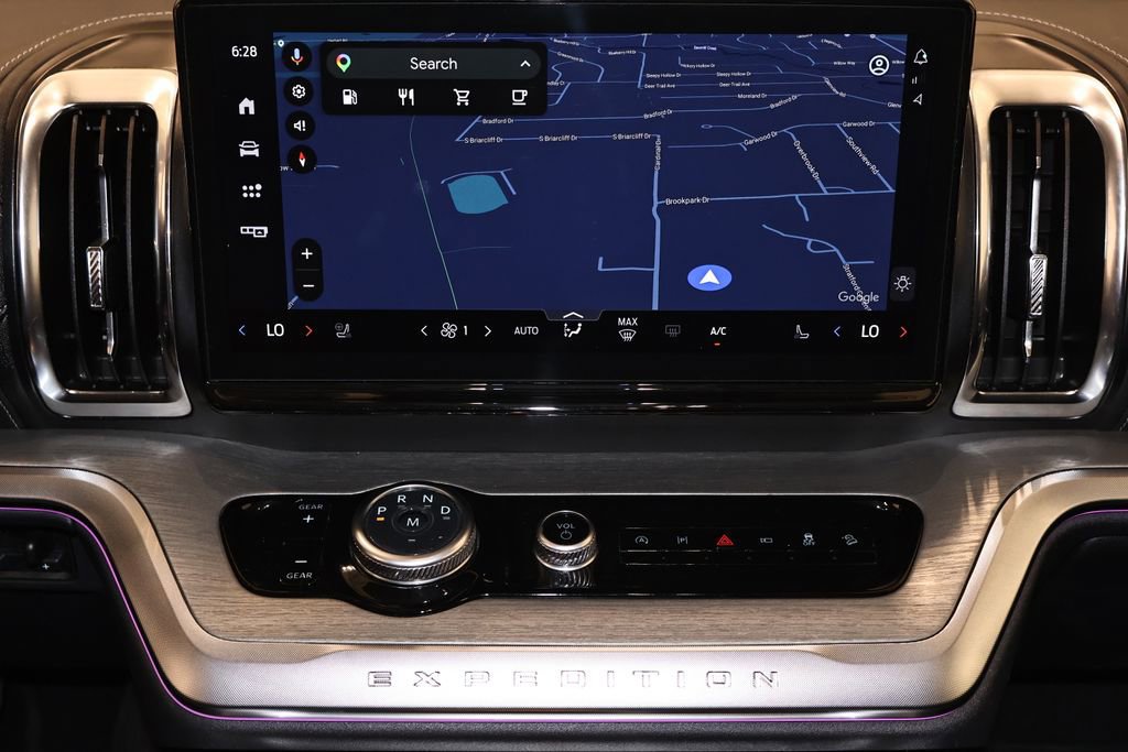 Certified 2025 Ford Expedition Max Platinum image 36