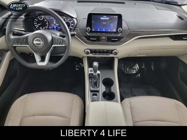 Used 2025 Nissan Altima 2.5 SV AWD/4WD image 21