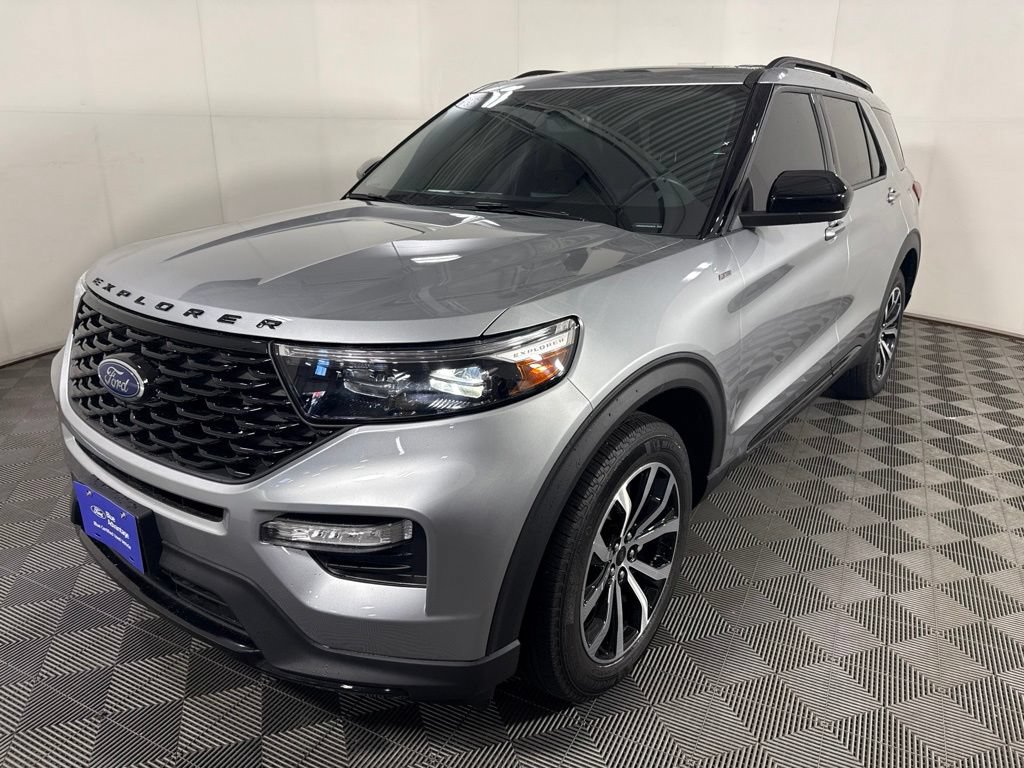 Certified 2023 Ford Explorer ST-Line w/ Class IV Trailer Tow Package AWD/4WD image 5