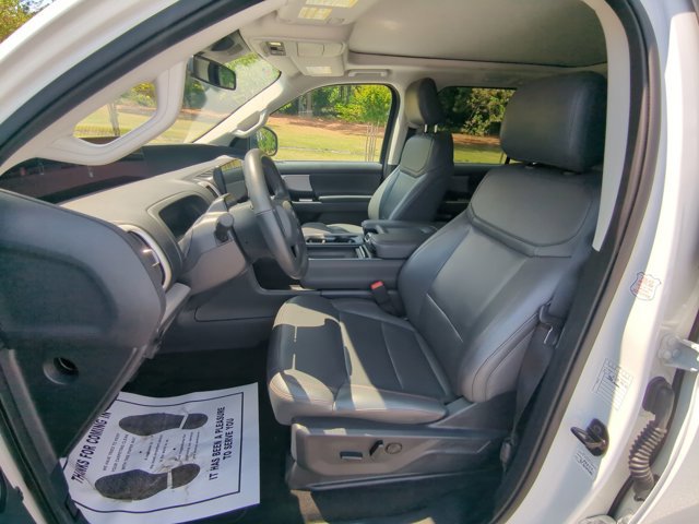Certified 2025 Ford Expedition Active AWD/4WD image 16