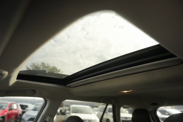 Used 2021 Subaru Outback Limited image 11