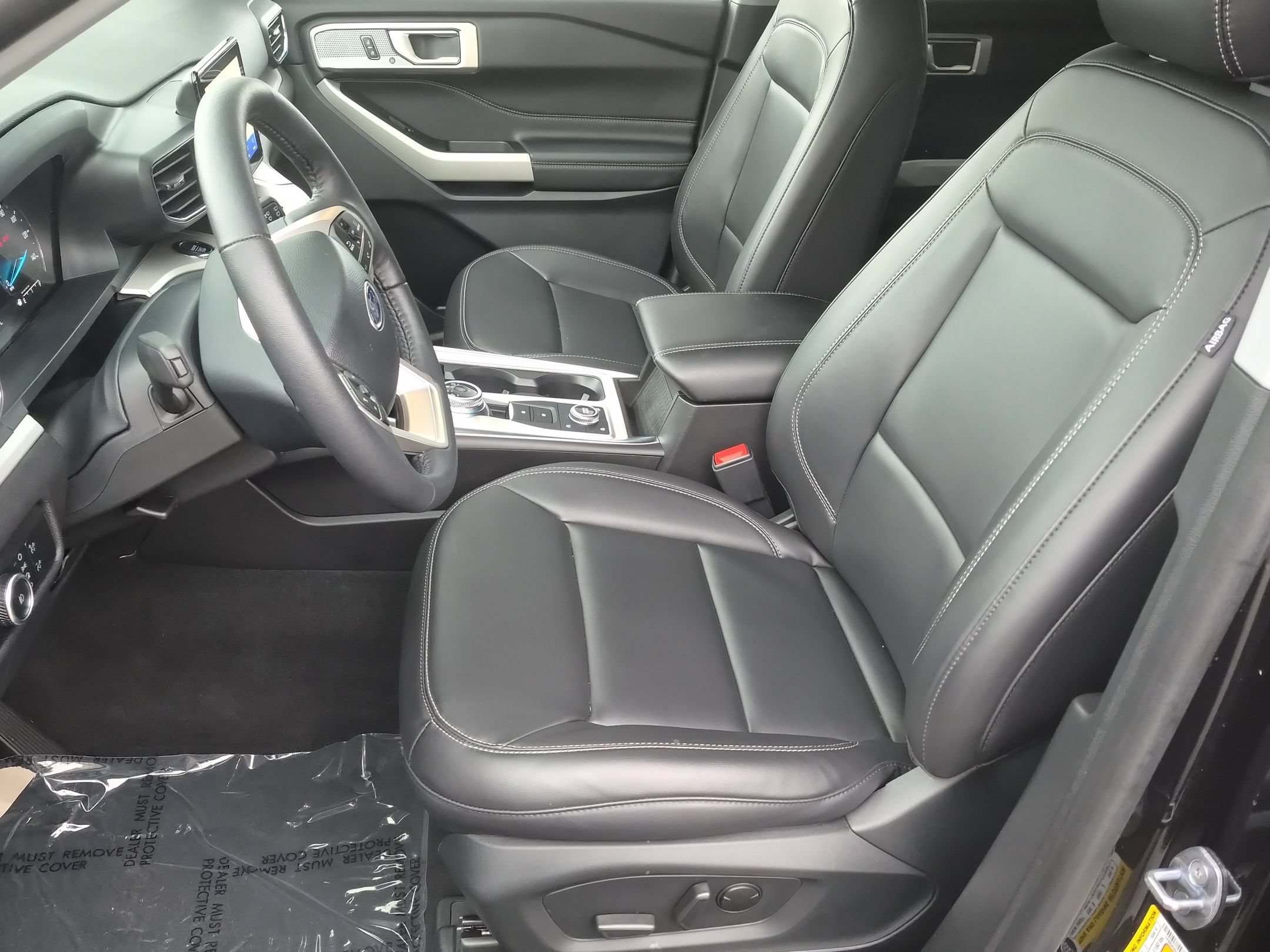 Certified 2024 Ford Explorer XLT w/ Equipment Group 202A AWD/4WD image 16