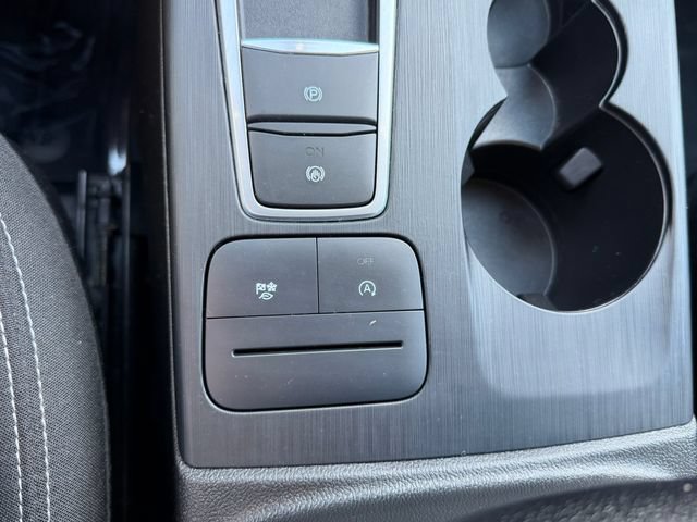 Certified 2024 Ford Escape Active AWD/4WD image 25