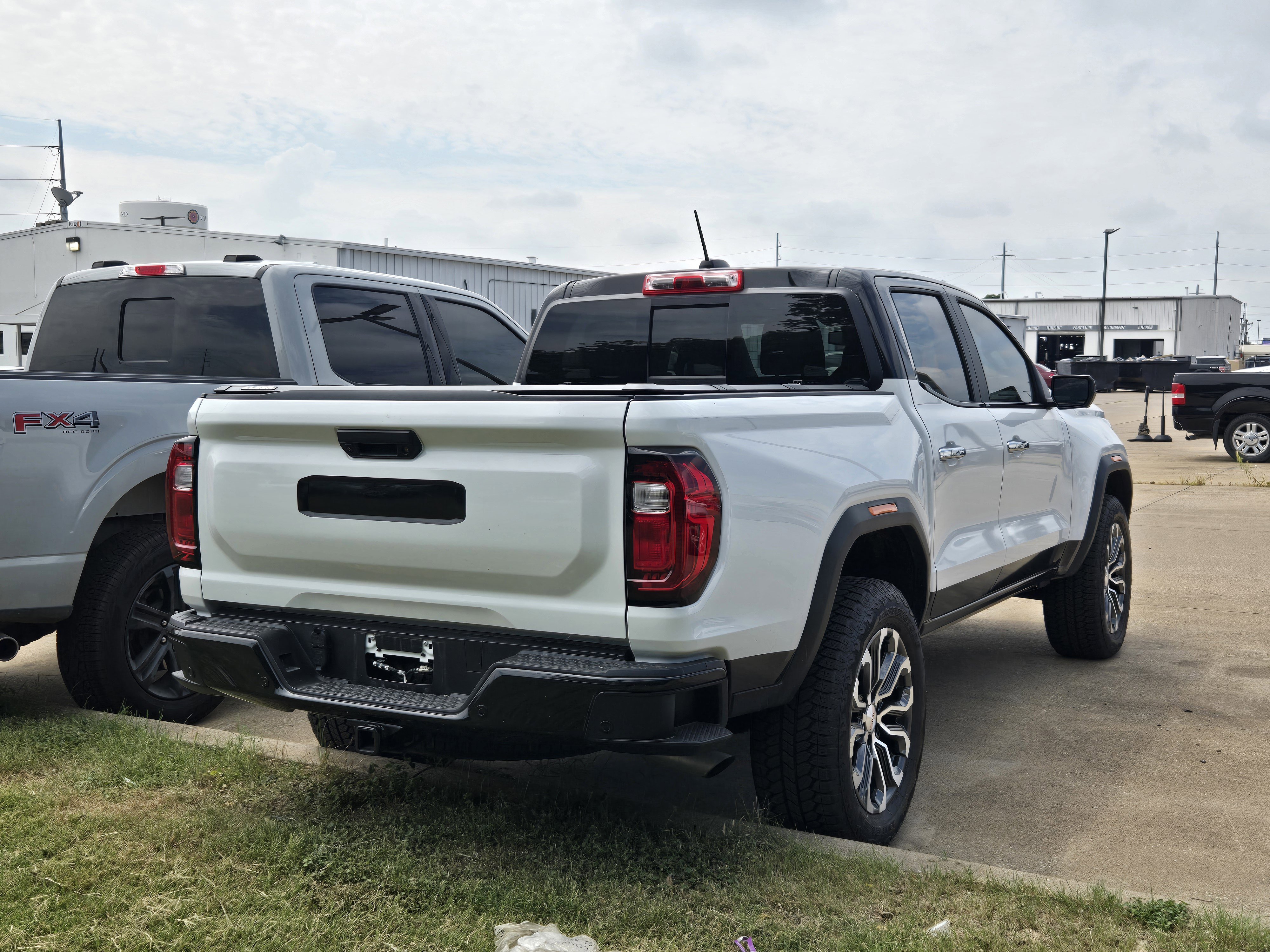 Used 2026 GMC Canyon Denali AWD/4WD image 4
