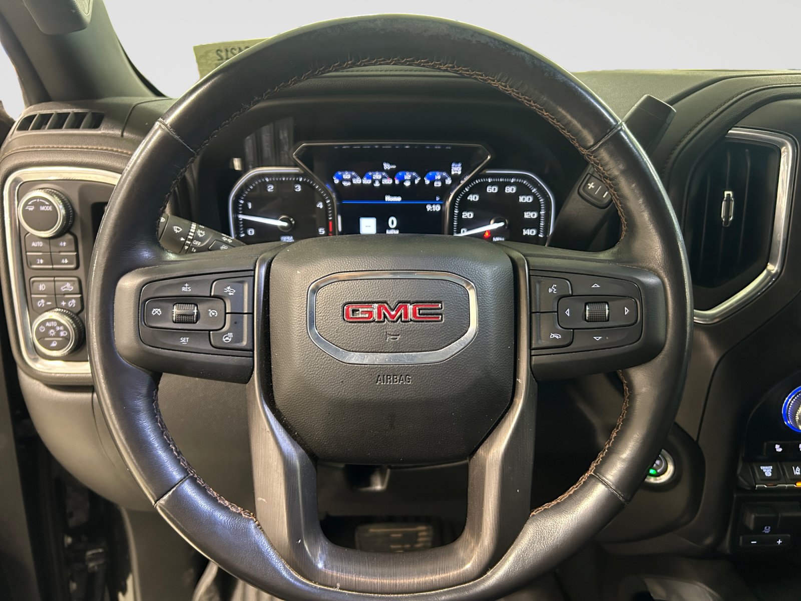 Used 2022 GMC Sierra 2500 AT4 w/ AT4 Premium Plus Package AWD/4WD image 13