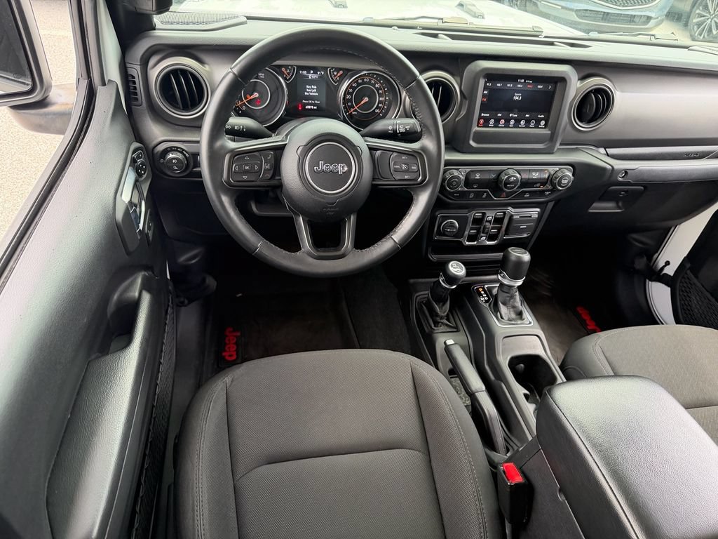 Used 2022 Jeep Gladiator Sport AWD/4WD image 14