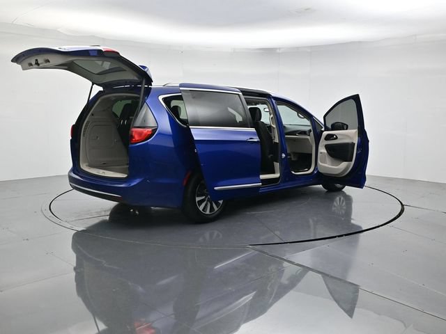 Used 2020 Chrysler Pacifica Limited FWD image 56