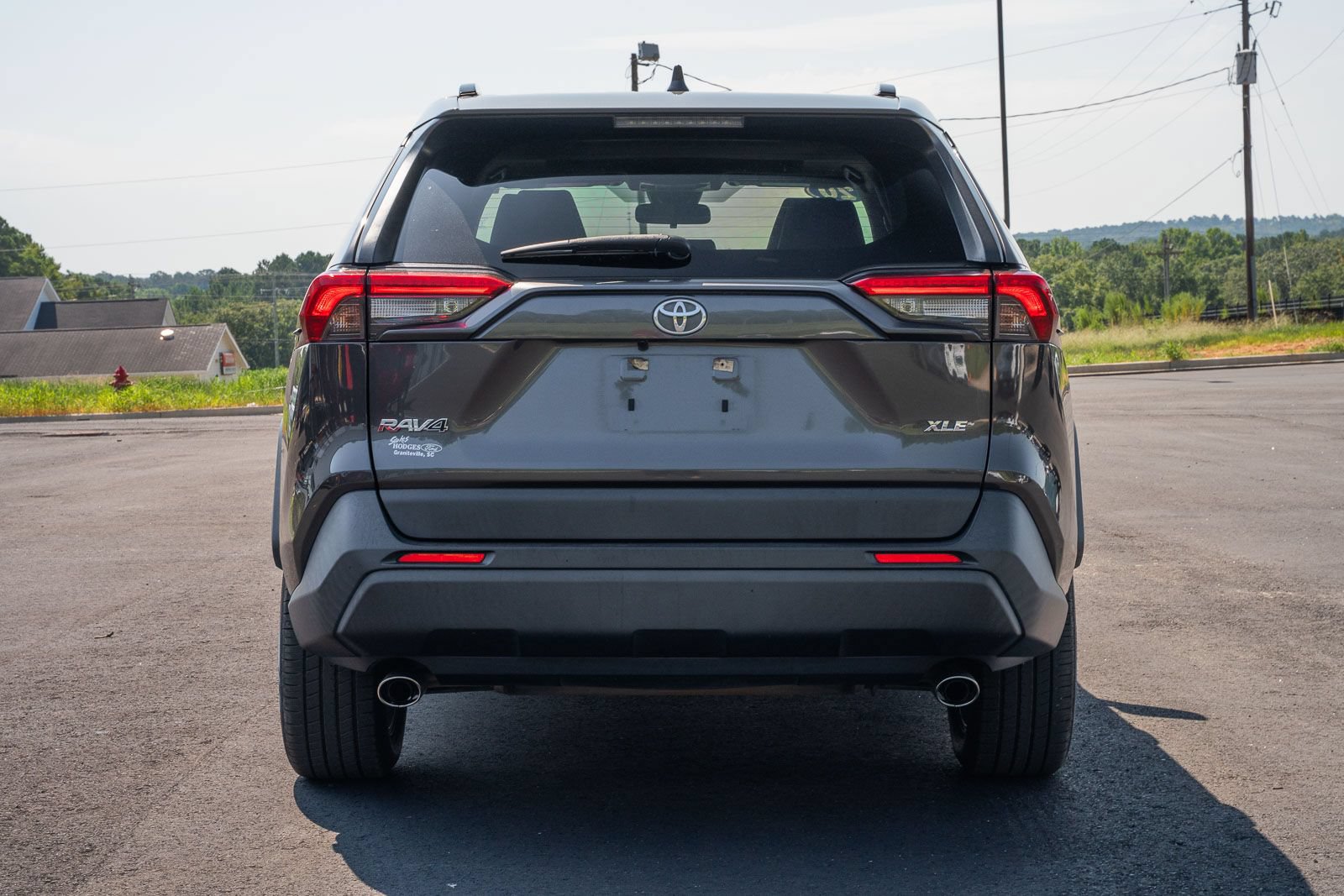 Used 2020 Toyota RAV4 XLE Premium FWD image 6