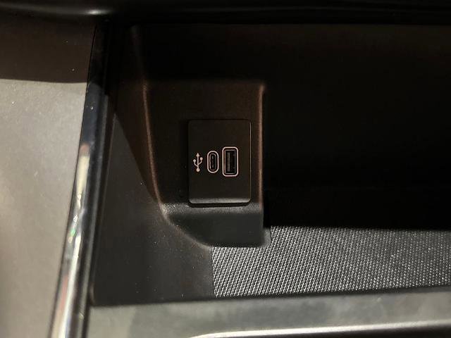 Certified 2025 Ford F150 Lightning Flash AWD/4WD image 29