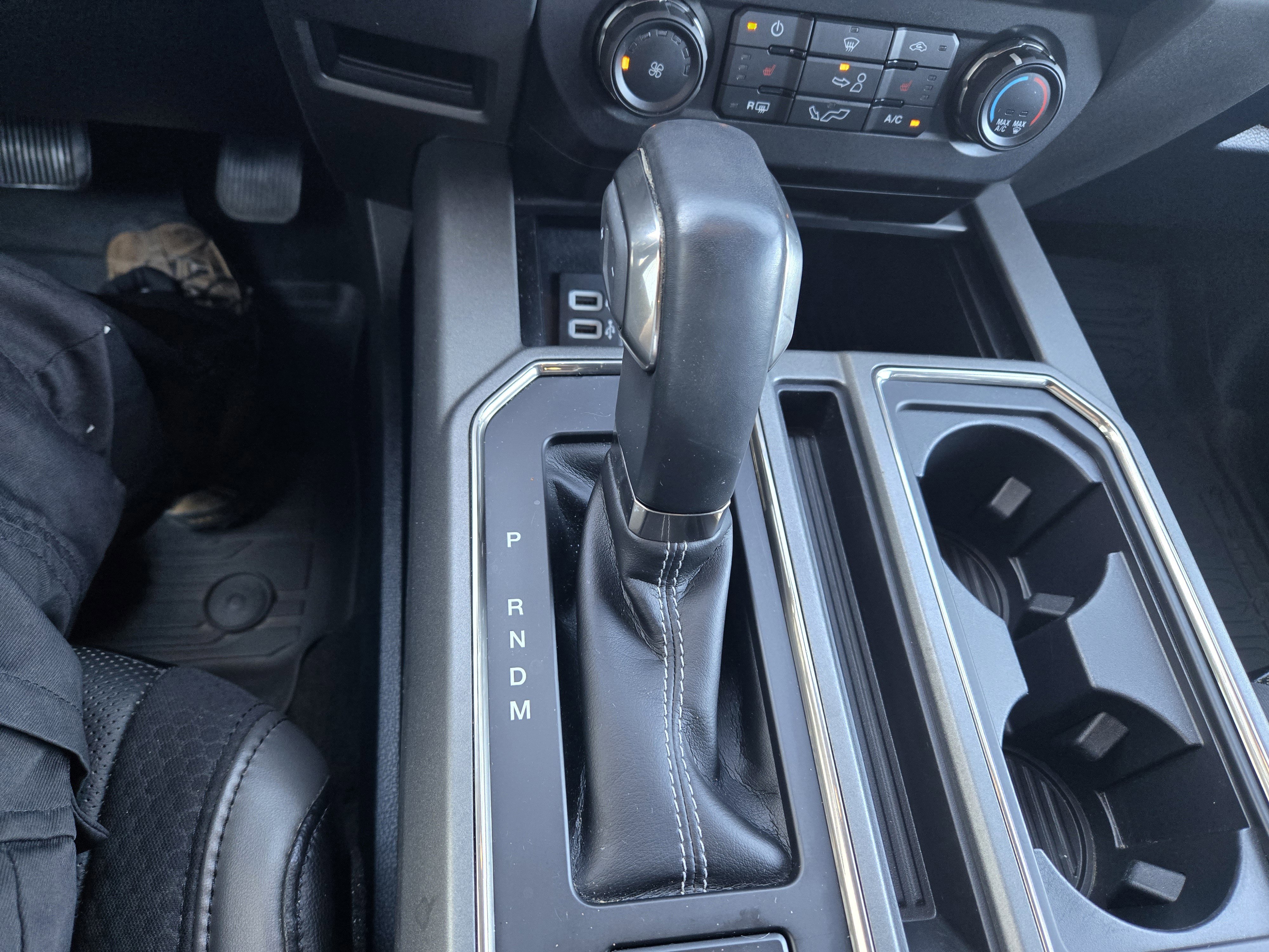 Certified 2020 Ford F150 Raptor w/ Equipment Group 801A Mid image 22