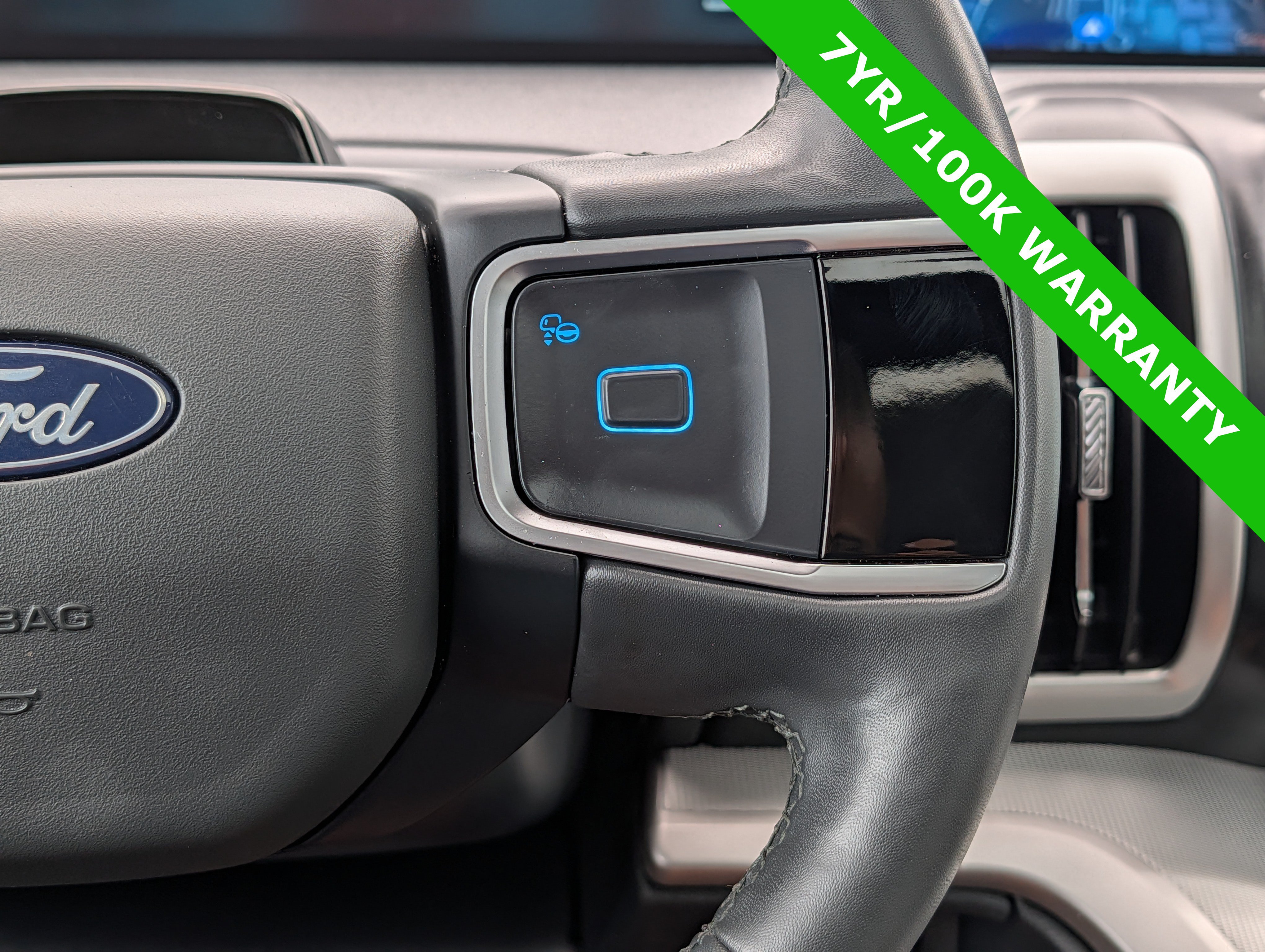 Certified 2025 Ford Expedition Active RWD image 30