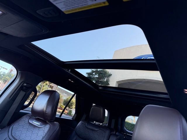 Certified 2025 Ford Explorer Platinum w/ LUX Leather Package image 22
