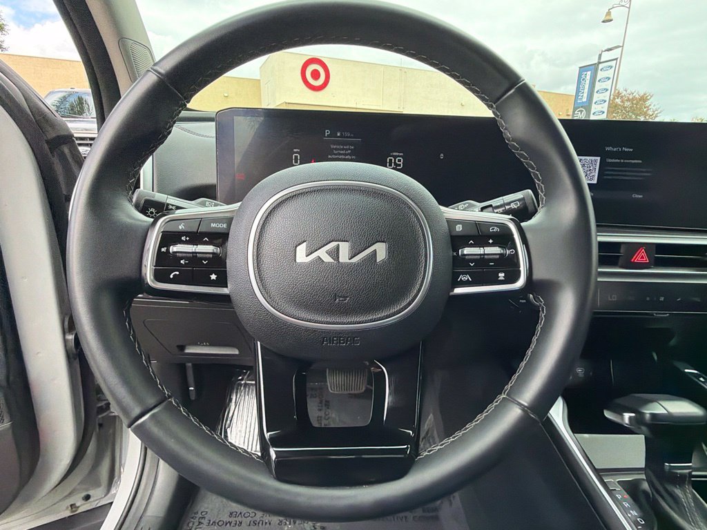 Used 2025 Kia Sorento S w/ Panoramic Sunroof Package FWD image 29