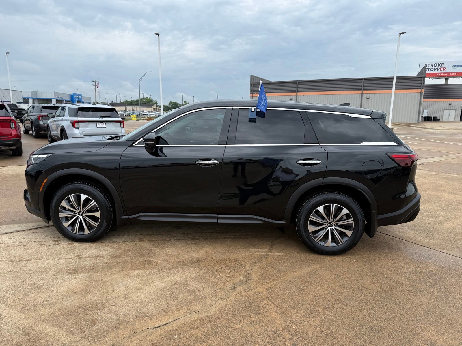 Used 2024 INFINITI QX60 Pure FWD image 8