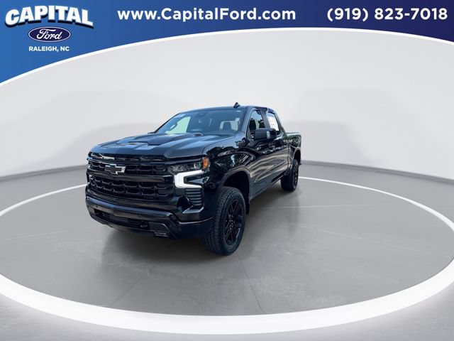 Used 2025 Chevrolet Silverado 1500 LT Trail Boss w/ LT Trail Boss Premium Package AWD/4WD image 4