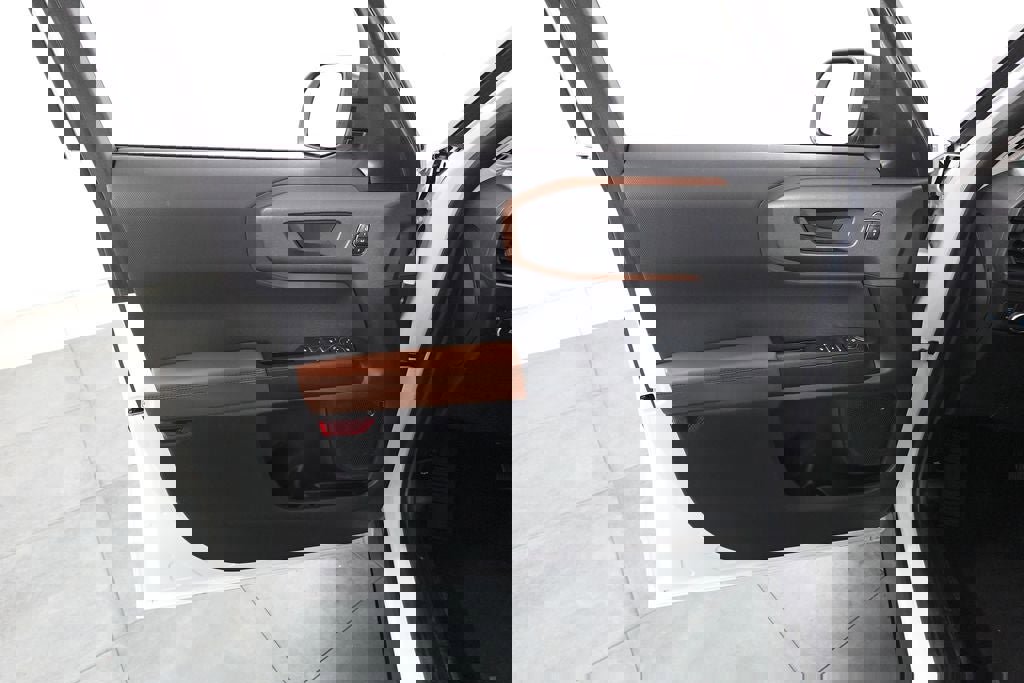 Certified 2025 Ford Bronco Sport Outer Banks w/ Outer Banks Tech Package+ image 8