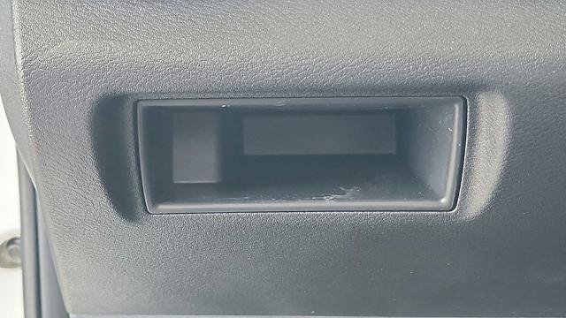 Used 2022 Nissan Versa SV FWD image 10