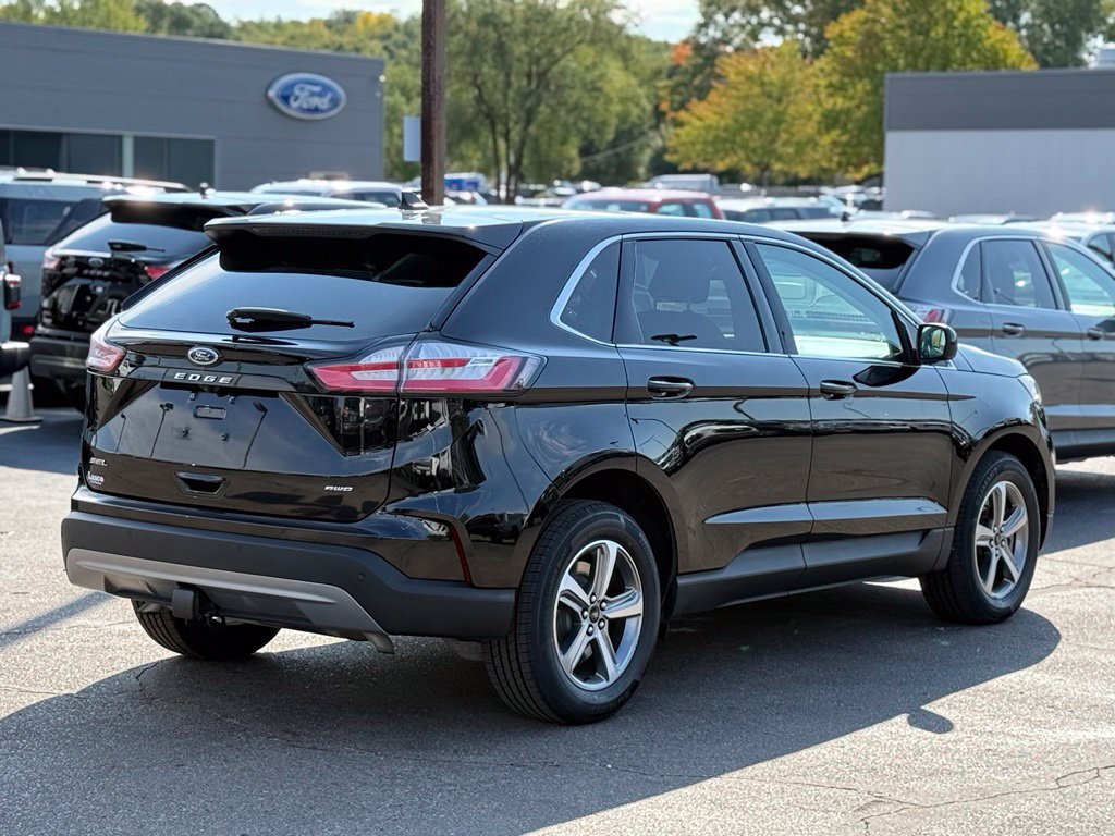 Certified 2024 Ford Edge SEL w/ Convenience Package AWD/4WD image 34