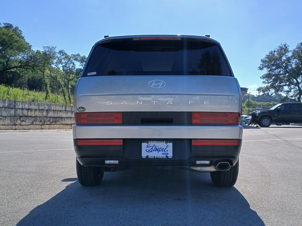 Used 2025 Hyundai Santa Fe SEL AWD/4WD image 4