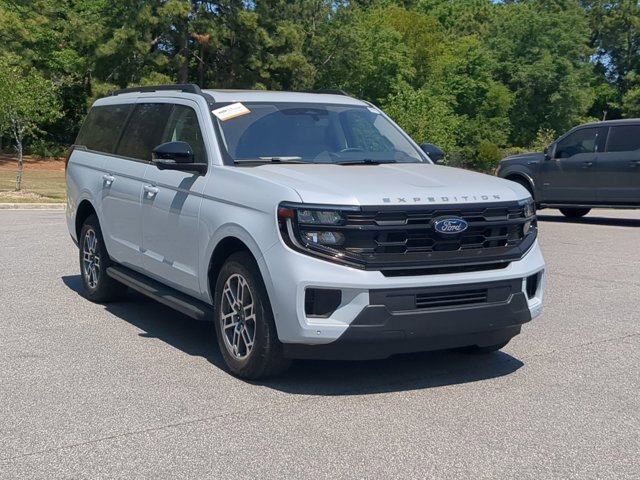 Certified 2025 Ford Expedition Max Active AWD/4WD image 2
