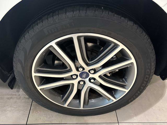 Certified 2022 Ford Edge Titanium w/ Class II Trailer Tow Package image 31