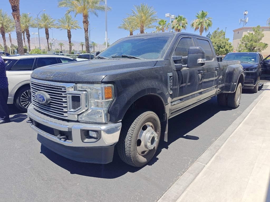 Certified 2022 Ford F350 Lariat w/ Lariat Ultimate Package AWD/4WD image 4