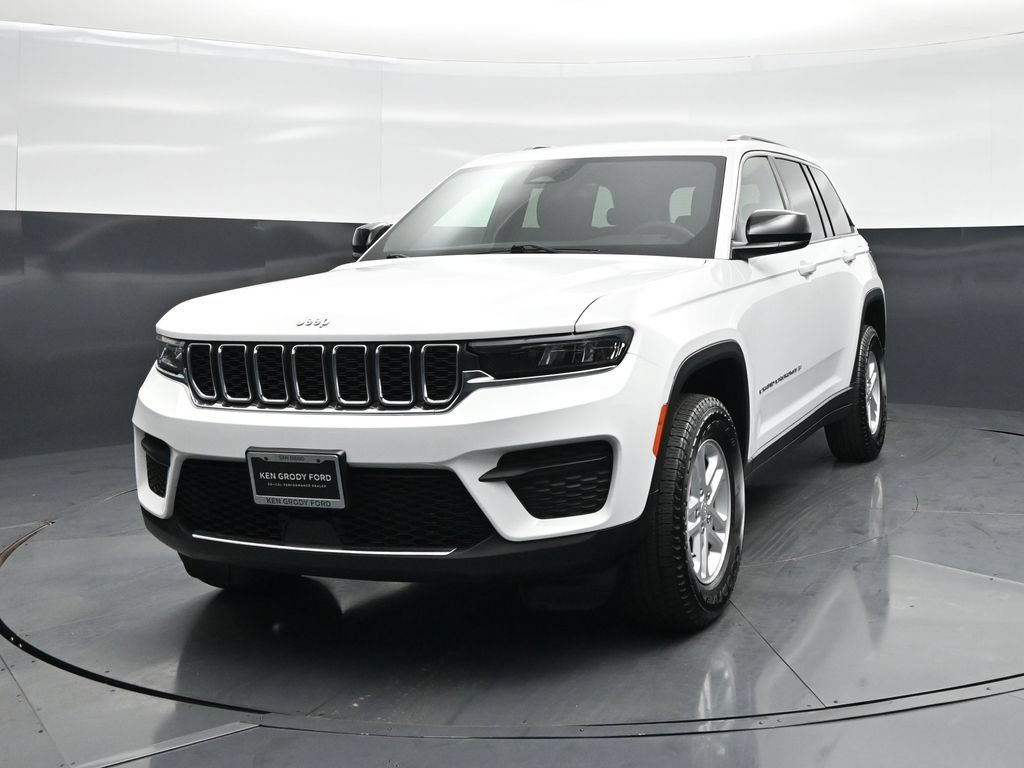 Used 2025 Jeep Grand Cherokee Laredo w/ Luxury Tech Group I AWD/4WD image 49