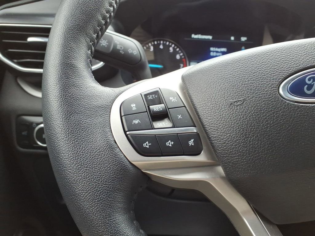 Certified 2024 Ford Explorer XLT w/ Equipment Group 202A AWD/4WD image 19