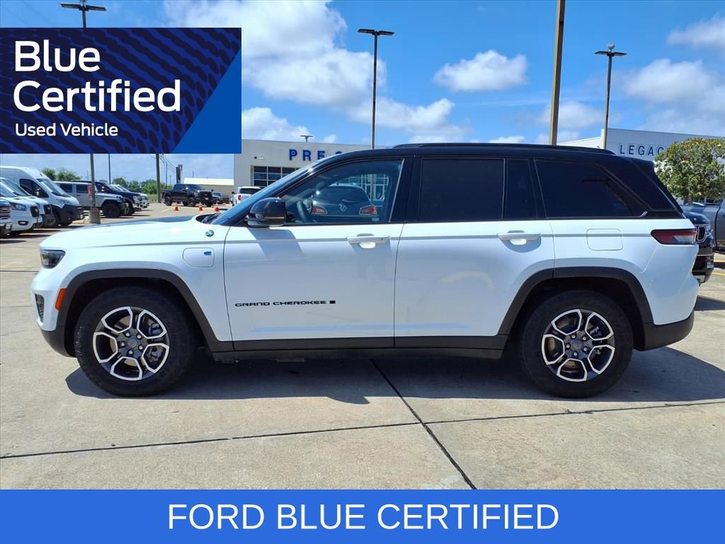 Used 2022 Jeep Grand Cherokee Trailhawk w/ Advanced Protech Group II AWD/4WD image 3