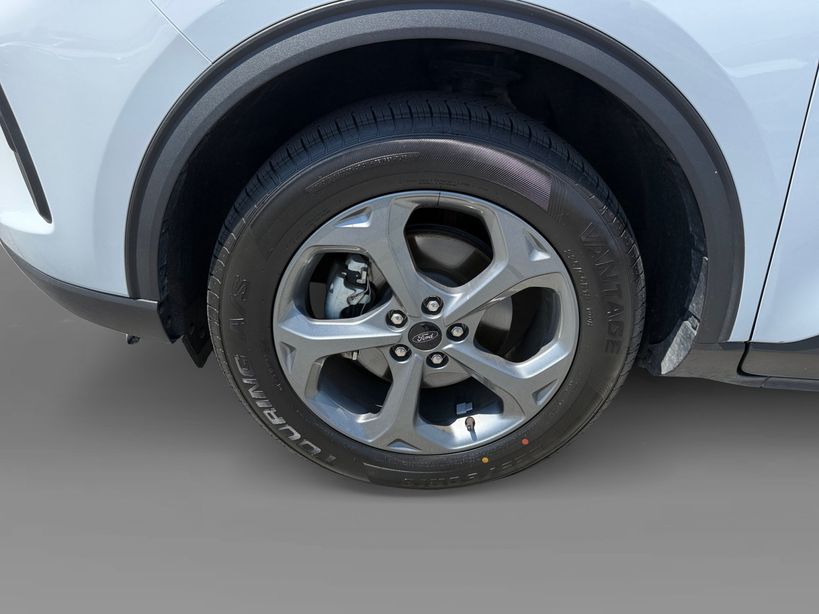Certified 2025 Ford Escape ST-Line Select AWD/4WD image 9