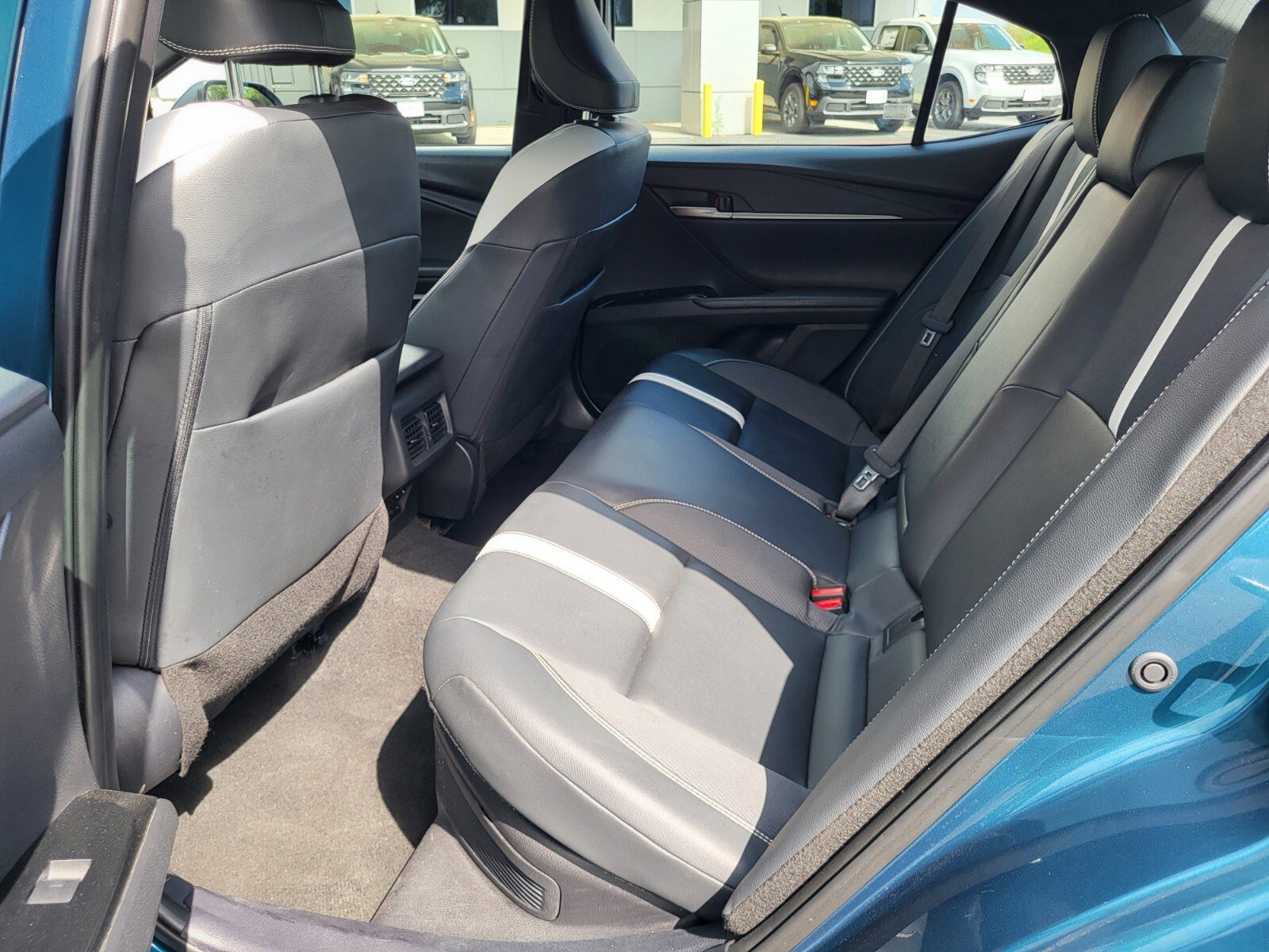 Used 2025 Toyota Camry SE image 17