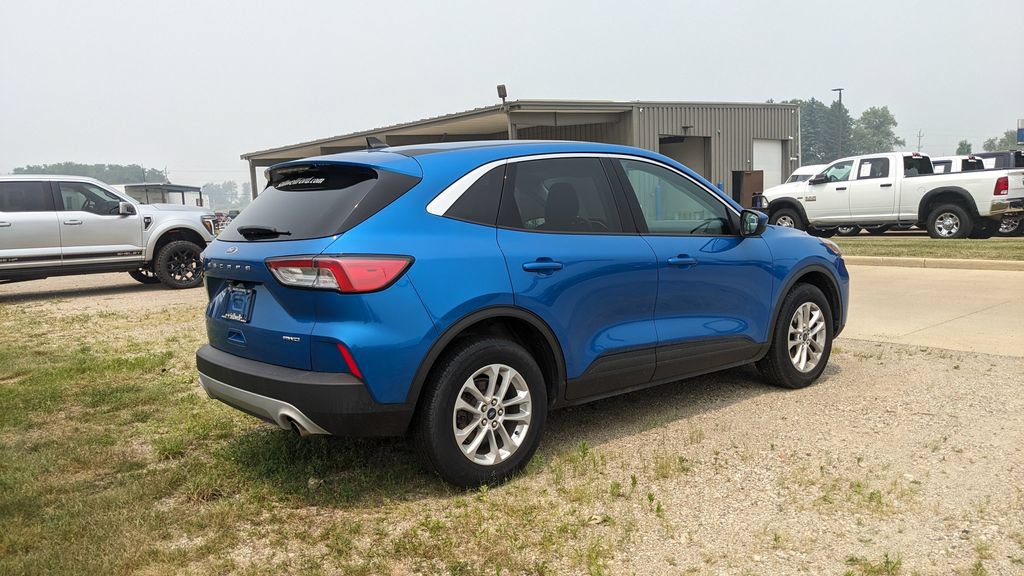 Certified 2021 Ford Escape SE w/ Cold Weather Package AWD/4WD image 3