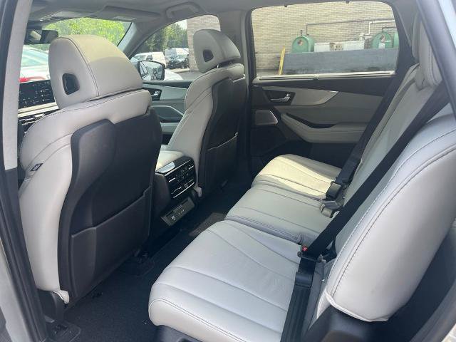 Used 2025 Acura MDX SH-AWD w/ Technology Package image 11